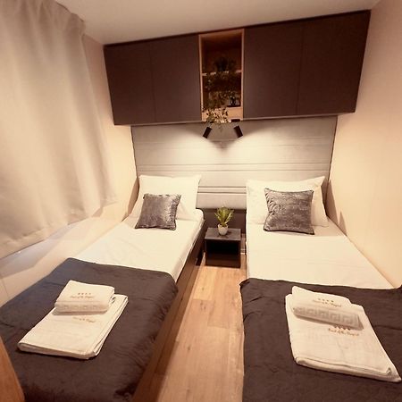 Pearl Of The Biograd Hotel บีโอกราดนาโมรู ภายนอก รูปภาพ