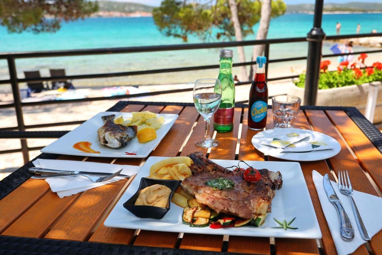 Pearl Of The Biograd Hotel บีโอกราดนาโมรู ภายนอก รูปภาพ