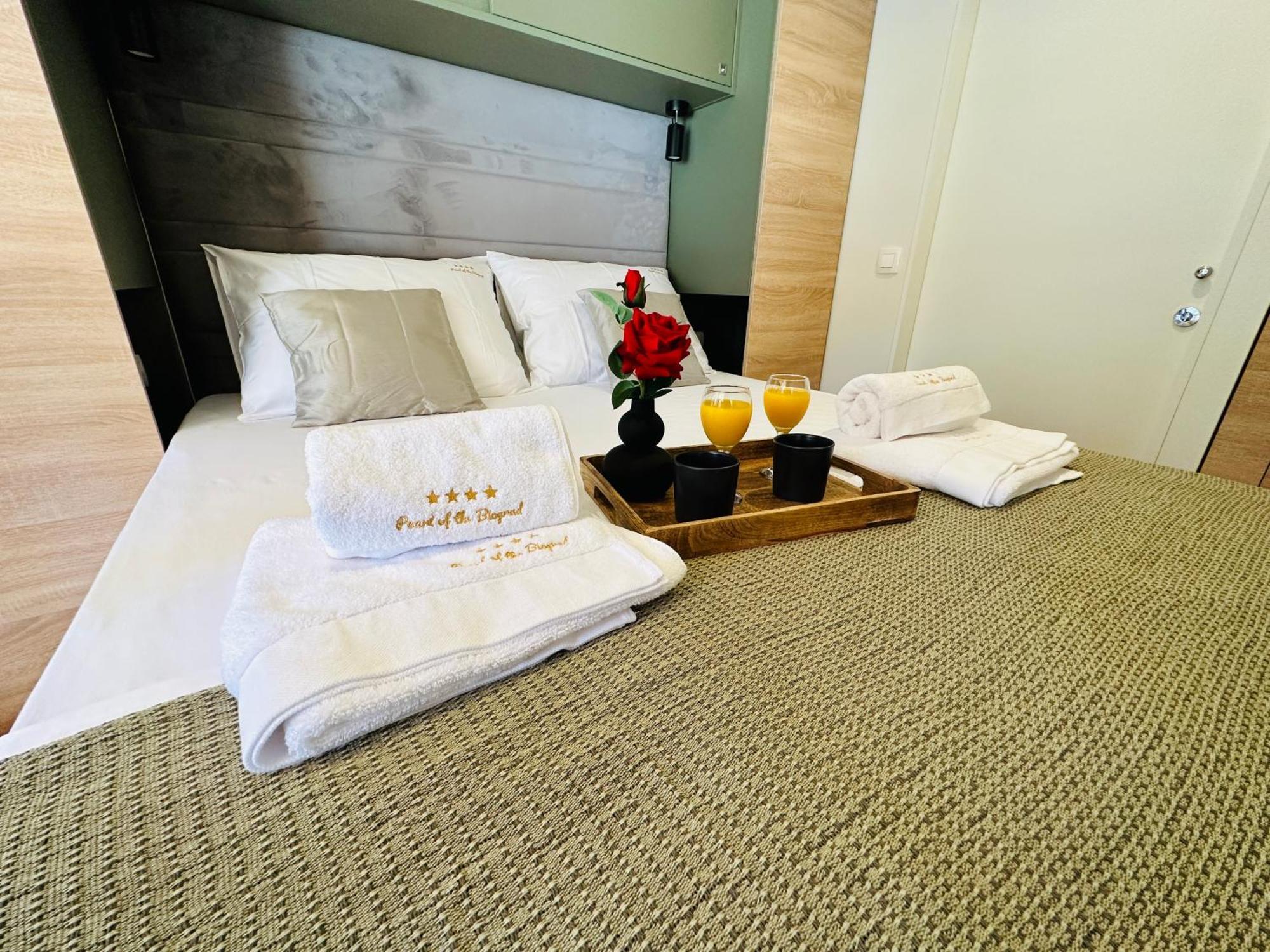 Pearl Of The Biograd Hotel บีโอกราดนาโมรู ภายนอก รูปภาพ